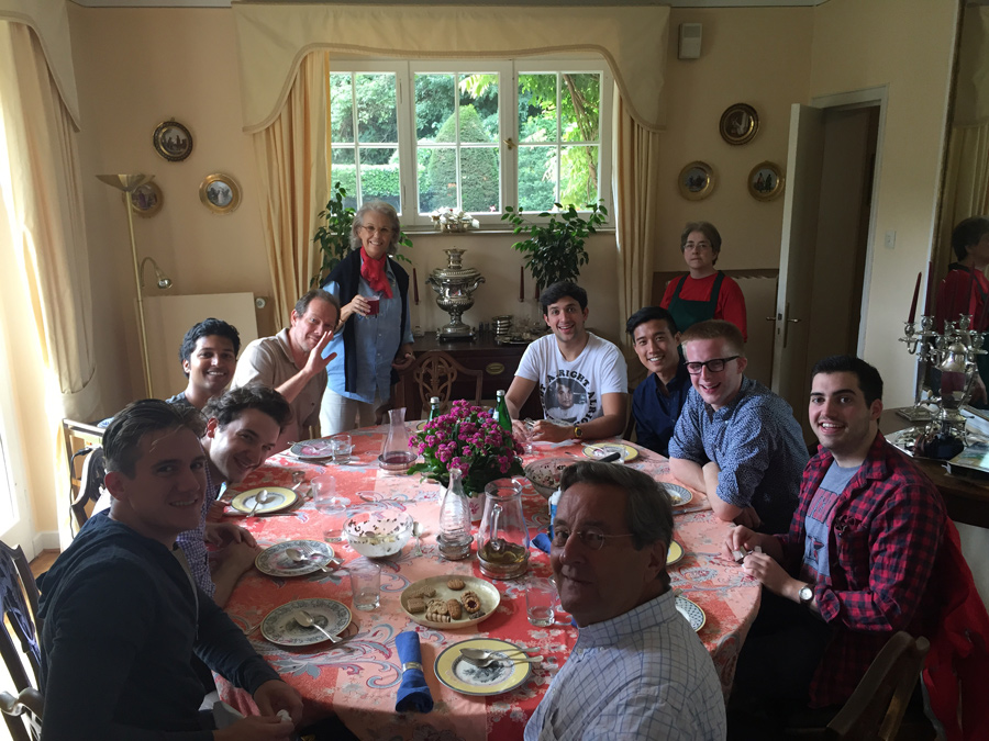 24-2015-Sayn-dinner-at-home 2015 Sayn dinner at home